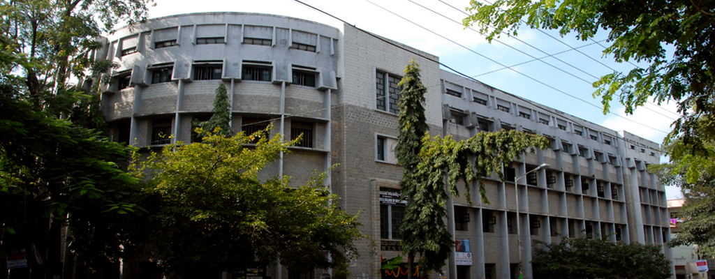 M E S College of Arts Commerce and Science